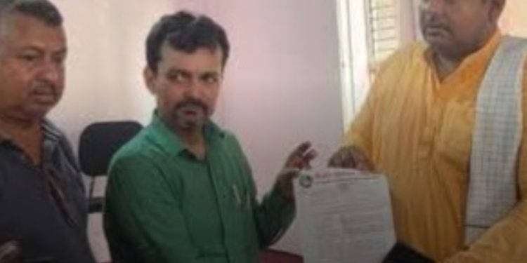 ५१८ दिनदेखि हराएको पत्रकार महासंघ पर्साकाे हिसाबकिताब ३ दिनभित्र बुझाउन पूर्व अध्यक्ष तिवारीलाई अल्टिमेटम 