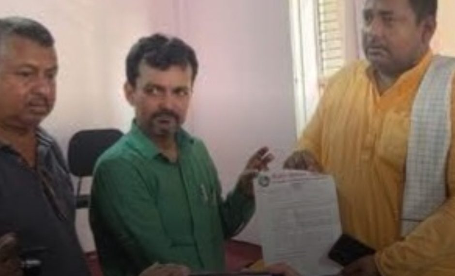 ५१८ दिनदेखि हराएको पत्रकार महासंघ पर्साकाे हिसाबकिताब ३ दिनभित्र बुझाउन पूर्व अध्यक्ष तिवारीलाई अल्टिमेटम