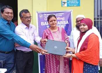 कक्षा १२ को परीक्षामा ओम नेशनल कलेजकी कुल्सुम खातुन पर्सा बाराकै उत्कृष्ट, कलेजद्वारा एक थान ल्यापटप प्रदान
