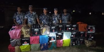 वीरगञ्जमा सशस्त्र प्रहरीको छापाः साढे ३ लाख बढीको अवैध सामानसहित स्याउ बरामद