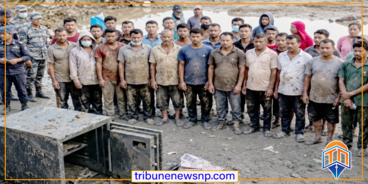 बाढीले बगाएर ल्याएको सेफ तोडफोडमा घटनामा पक्राउ परेकाहरुको नामावली सार्वजनिक