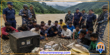 नदीले बगाएर ल्याएको सेफ फोड्दै गरेका २९ जना नियन्त्रणमा, ९२ लाखभन्दा बढी रकम बरामद