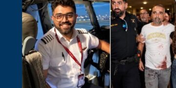 ३३ हजार फिटको उचाइमा ककपिटमा हमला : पाइलट छुरा प्रहारबाट घाइते, यात्रु र चालकदलको सहायतामा ठूलो दुर्घटना टर्यो