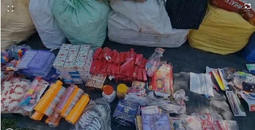 पर्सामा सशस्त्र प्रहरीद्वारा ४४ लाखभन्दा बढीका अवैध सामान बरामद, भन्सार दाखिला र पटका नष्ट